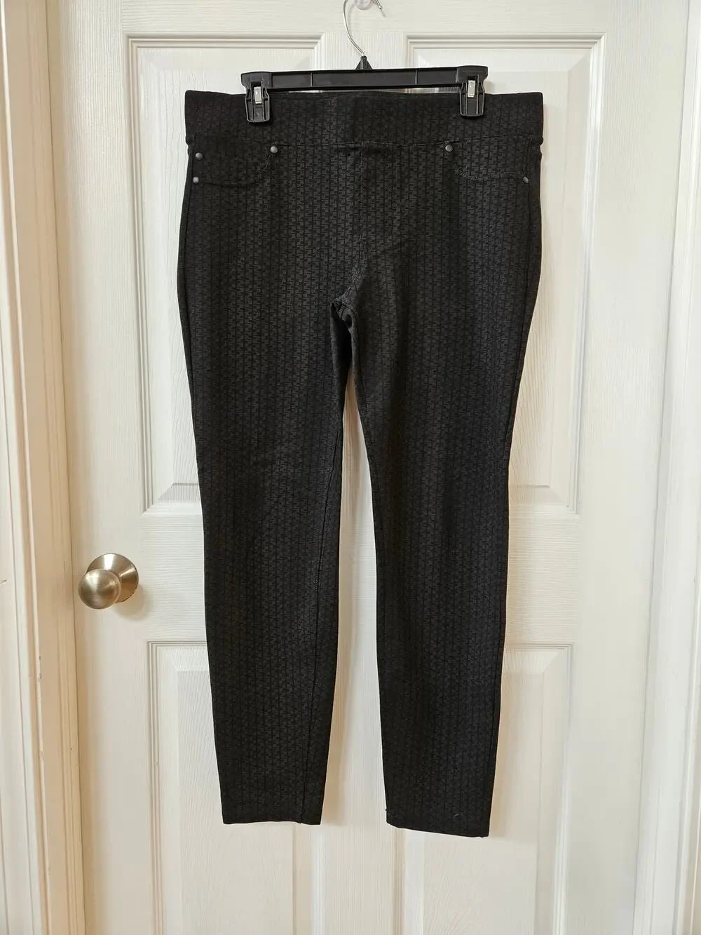 Liverpool Women's Pull On Skinny Pants Black Patterned Stretch Size 12